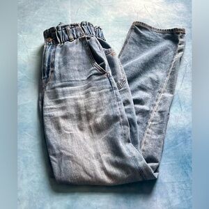 High waisted, straight loose leg American Eagle jeans